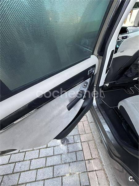 Usado Citroën Grand C4 Picasso Exclusive 136 CV (100 kW) 2010 Marrón Monovolumen