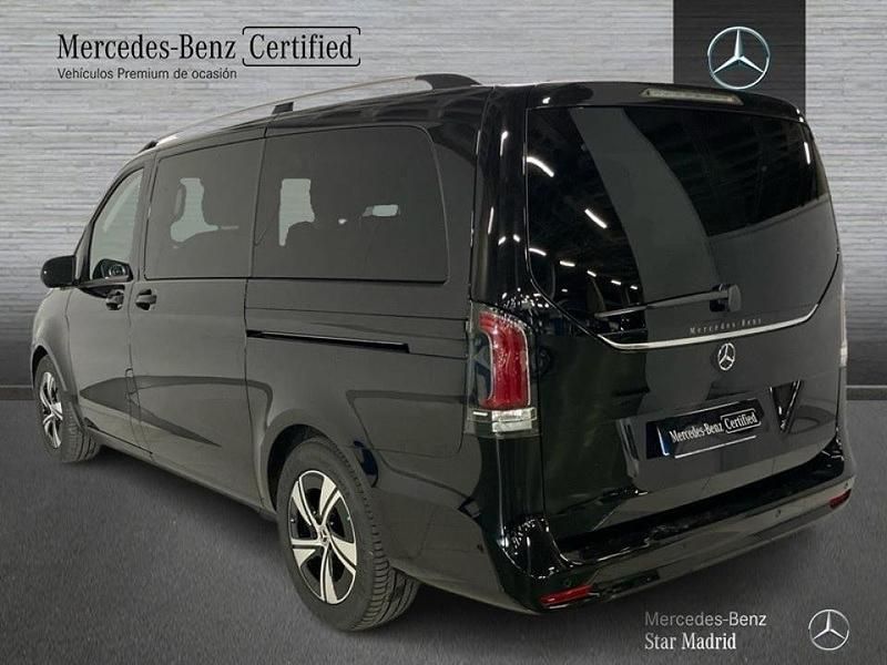 Usado Mercedes V220 Style 163 CV (119 kW) 2024 Negro Monovolumen