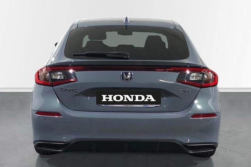 Usado Honda Civic Elegance 184 CV (135 kW) 2025 Gris Berlina