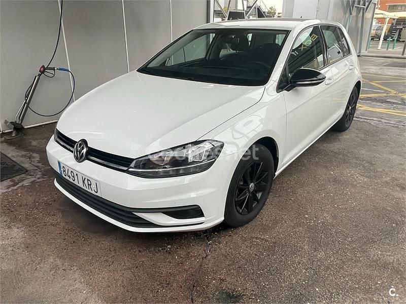 Usado VW Golf VII Advance 110 CV (80 kW) 2018 Blanco Familiar