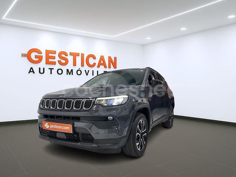 Gris / plata Usado 2023 Jeep Compass Limited SUV | 21.990 € (Precio justo) - Imagen 1/4