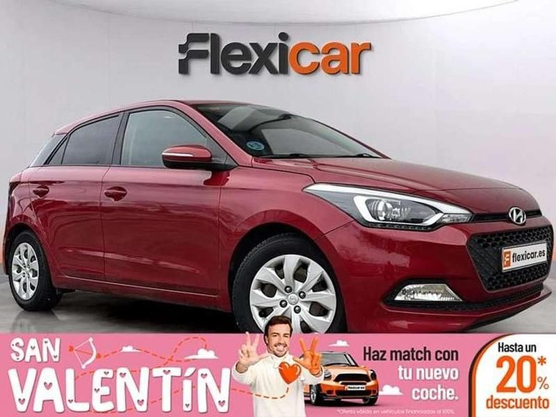 Usado Hyundai i20 84 CV (61 kW) 2017 Rojo Utilitario