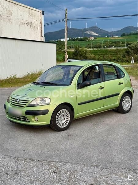 Verde Usado 2004 Citroën C3 Exclusive Utilitario | 4000 € (Caro) - Imagen 1/4