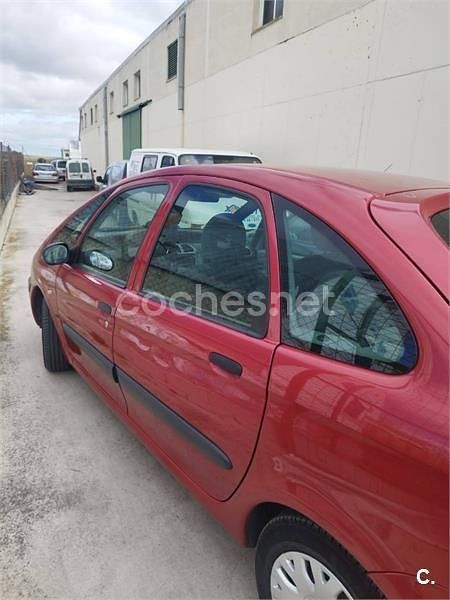 Usado Citroën Xsara Picasso 110 CV (80 kW) 2007 Rojo Monovolumen