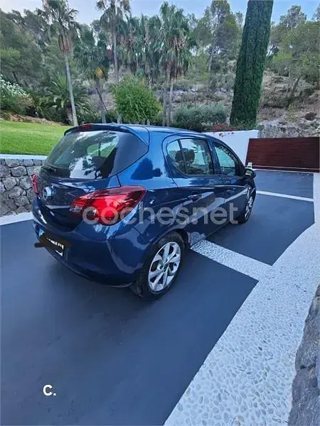 Usado Opel Corsa Selective 90 CV (66 kW) 2017 Azul Utilitario