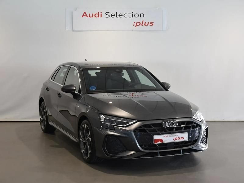 Usado Audi A3 Sportback e-tron S-Line 204 CV (150 kW) 2025 Gris/plata Utilitario
