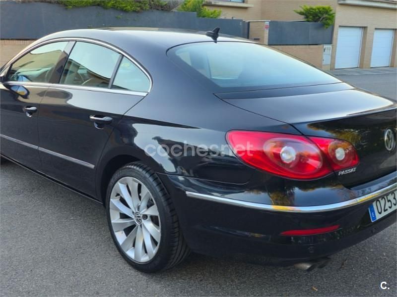 Usado VW Passat 140 CV (102 kW) 2010 Negro Berlina