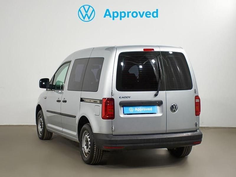 Usado VW Caddy 102 CV (75 kW) 2020 Plata réflex metalizado Monovolumen