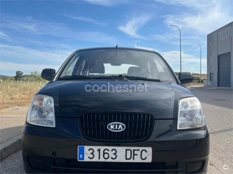 Negro Usado 2004 Kia Picanto LX Utilitario | 2300 € (Precio justo) - Imagen 1/4