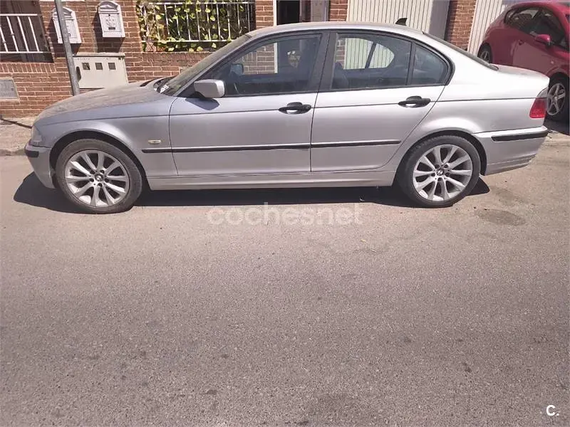 Usado BMW 320 136 CV (100 kW) 2001 Gris / plata Berlina