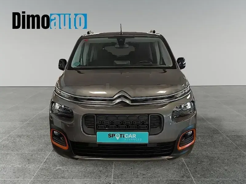 Usado Citroën Berlingo Shine 102 CV (75 kW) 2020 Gris / plata Monovolumen