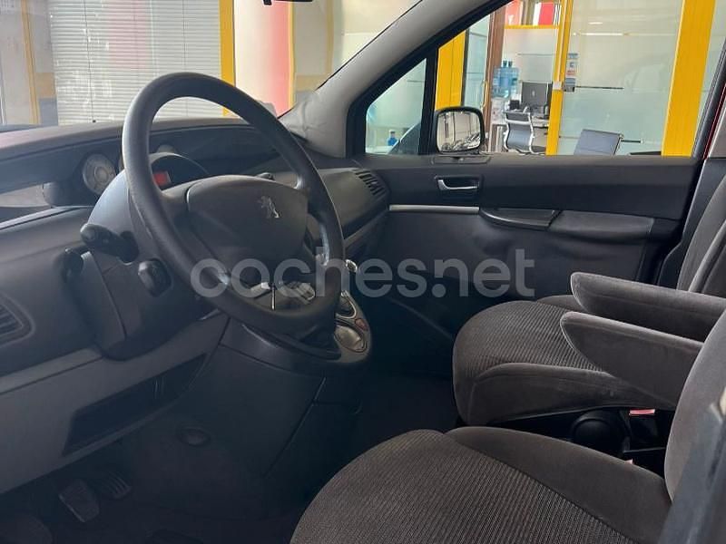 Usado Peugeot 807 120 CV (88 kW) 2007 Granate Monovolumen