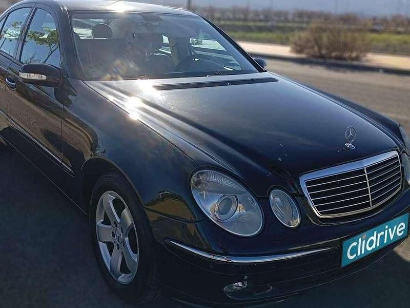 Usado Mercedes E250 224 CV (164 kW) 2006 Negro Berlina