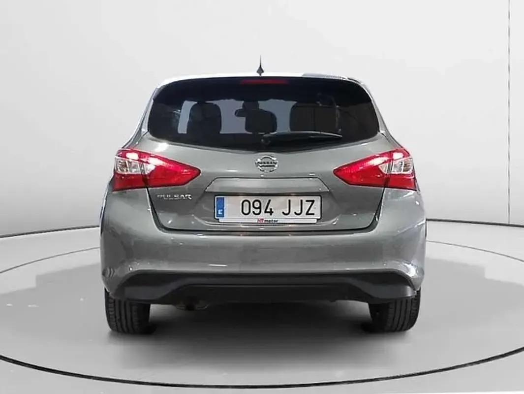Usado Nissan Pulsar Acenta 116 CV (85 kW) 2015 Gris Utilitario