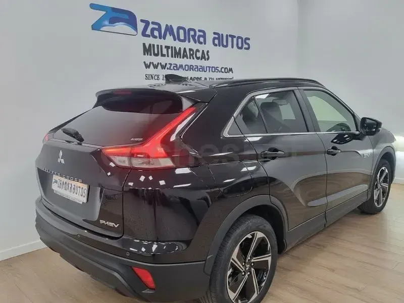 Usado Mitsubishi Eclipse Cross 188 CV (138 kW) 2021 Negro SUV
