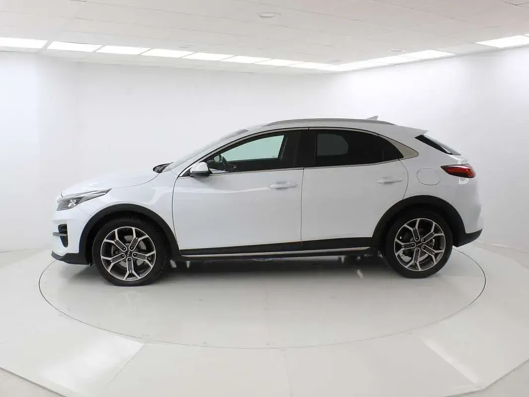 Usado Kia XCeed 120 CV (88 kW) 2022 Blanco SUV