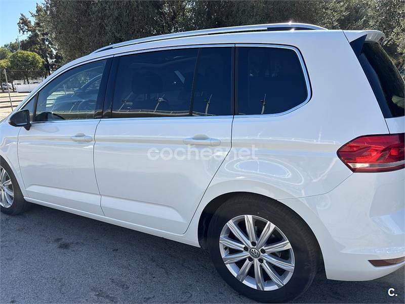 Usado VW Touran Sportline 150 CV (110 kW) 2017 Blanco Monovolumen