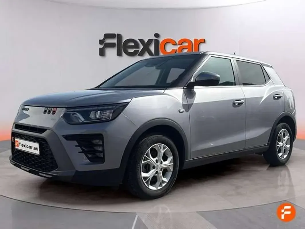 Usado SsangYong Tivoli 163 CV (119 kW) 2024 Gris SUV
