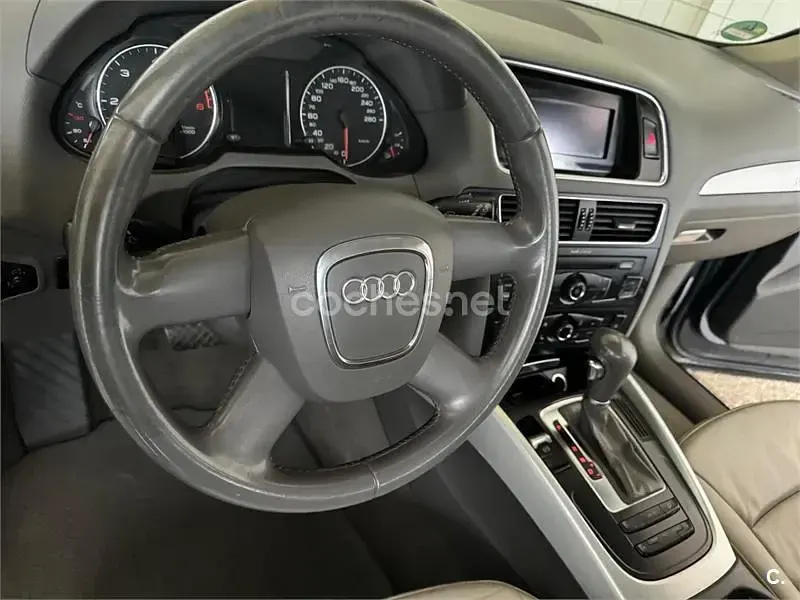 Usado Audi Q5 170 CV (125 kW) 2009 Gris / plata SUV