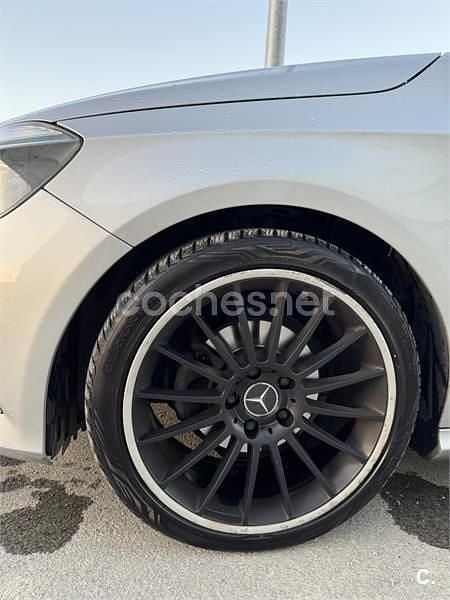 Usado Mercedes A180 AMG line 109 CV (80 kW) 2015 Gris / plata Berlina