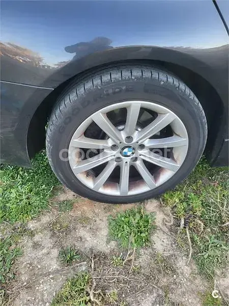 Usado BMW 520 184 CV (135 kW) 2014 Negro Familiar