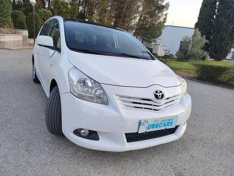 Usado Toyota Verso Active 126 CV (92 kW) 2011 Blanco Monovolumen