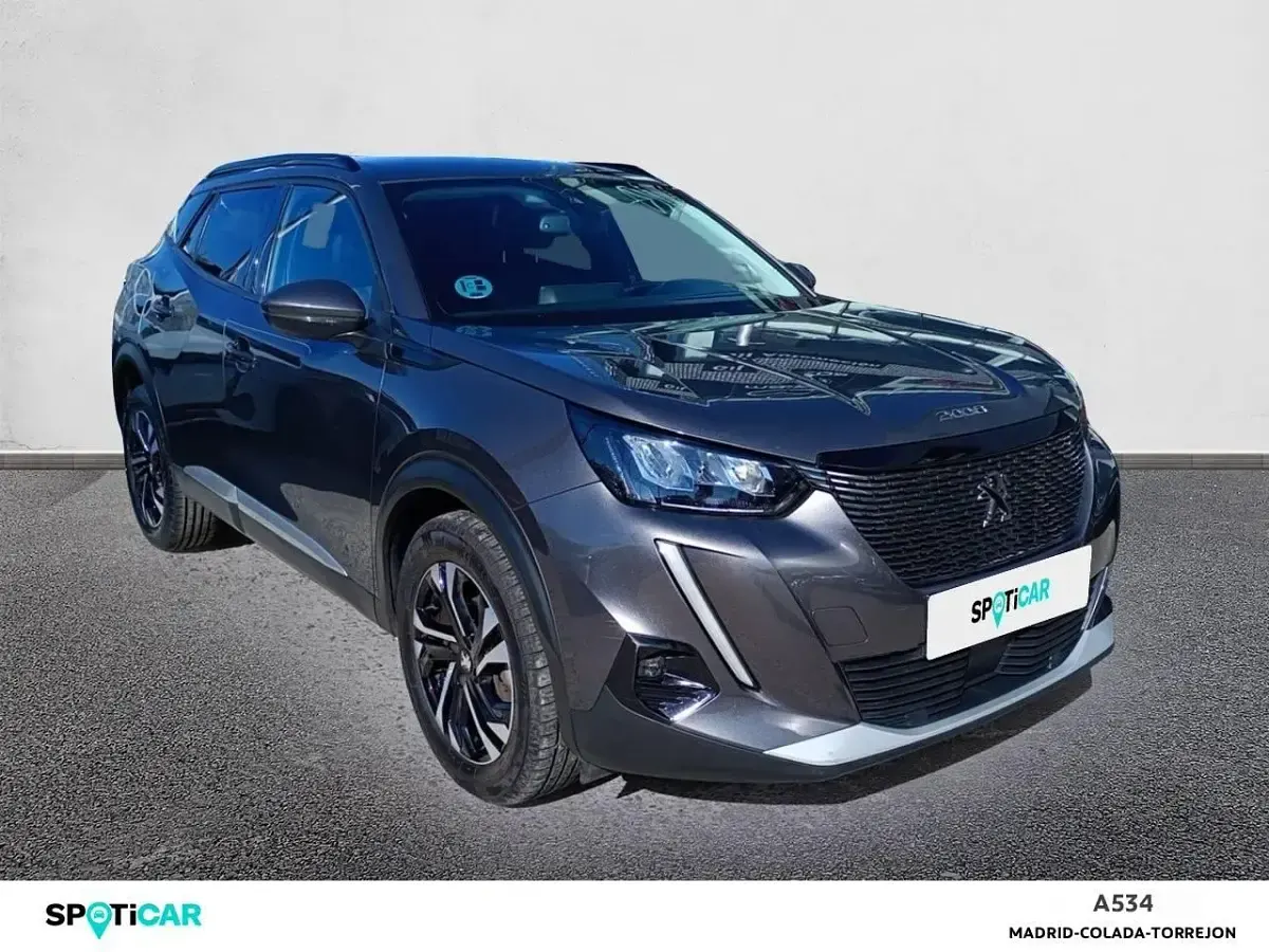 Usado Peugeot 2008 Allure 110 CV (80 kW) 2021 Gris SUV