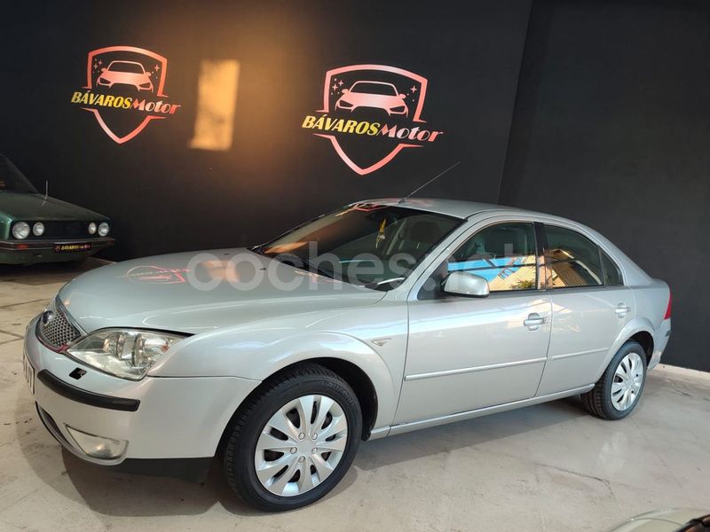 Gris / plata Usado 2005 Ford Mondeo Ambiente Berlina | 3500 € (Precio justo) - Imagen 1/4