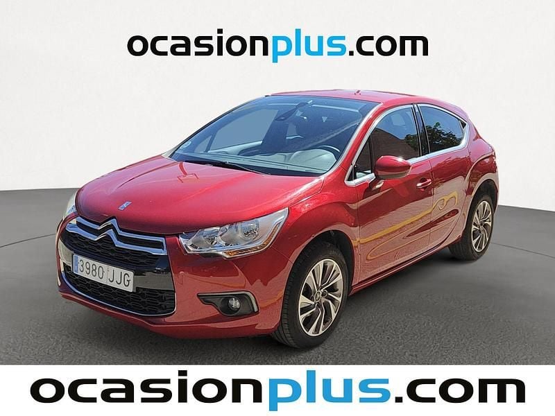 Rojo Usado 2015 DS Automobiles DS4 Design Utilitario | 8600 € (Precio justo) - Imagen 1/4