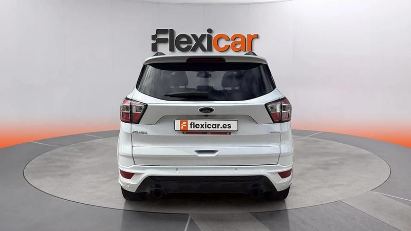 Usado Ford Kuga ST-Line 150 HP (110 kW) 2018 Branco SUV