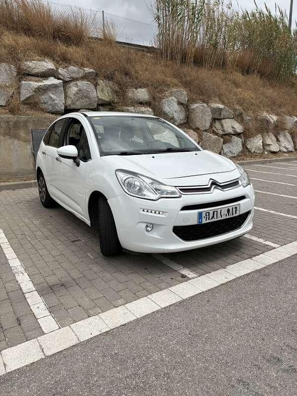 Usado Citroën C3 PureTech 68 CV (50 kW) 2015 Blanco Utilitario