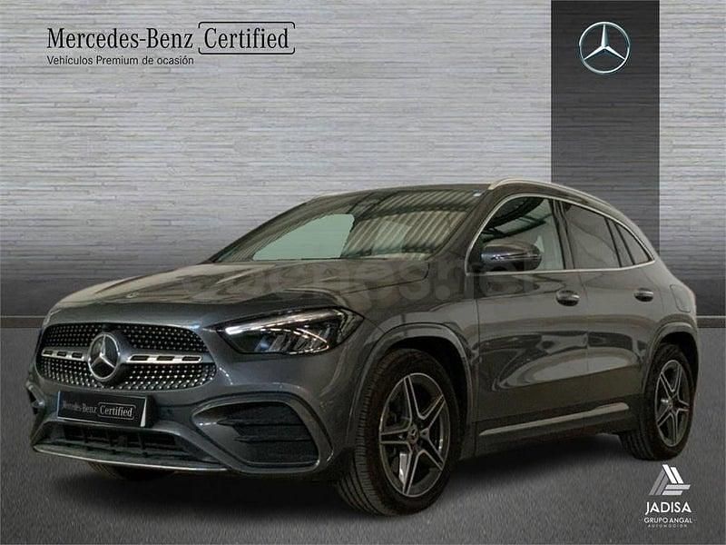 Usado Mercedes GLA200 163 CV (119 kW) 2025 Gris / plata SUV