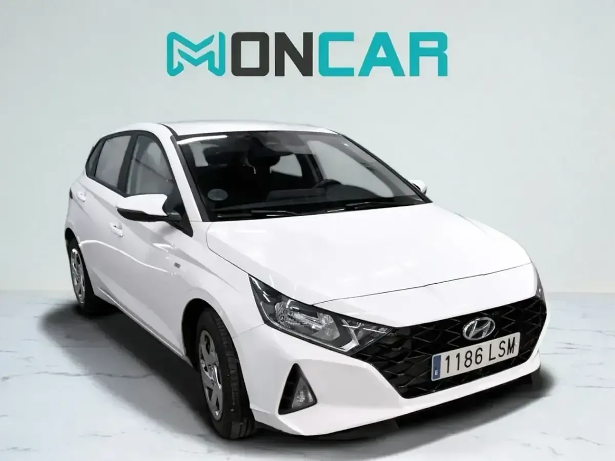 Usado Hyundai i20 100 CV (73 kW) 2021 Blanco Utilitario