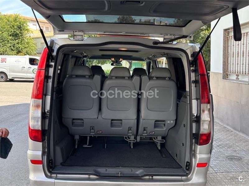Usado Mercedes Viano 109 CV (80 kW) 2008 Gris / plata Monovolumen