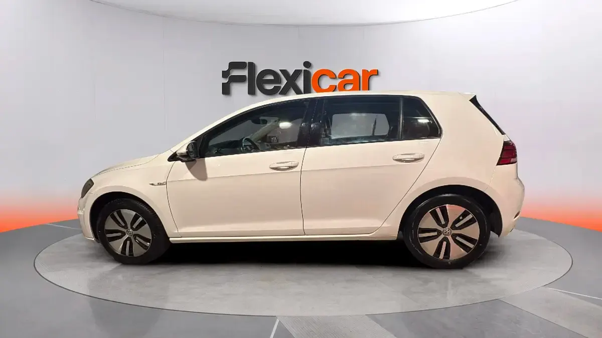 Usado VW Golf VII 100 kW (136 CV) 2018 Blanco Berlina
