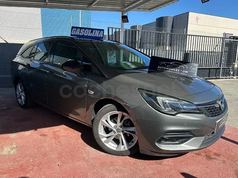 Usado Opel Astra Ultimate 145 HP (106 kW) 2021 Cinzento Carrinha