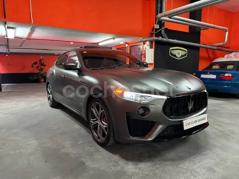 Usado Maserati Levante 430 CV (316 kW) 2019 Gris / plata SUV
