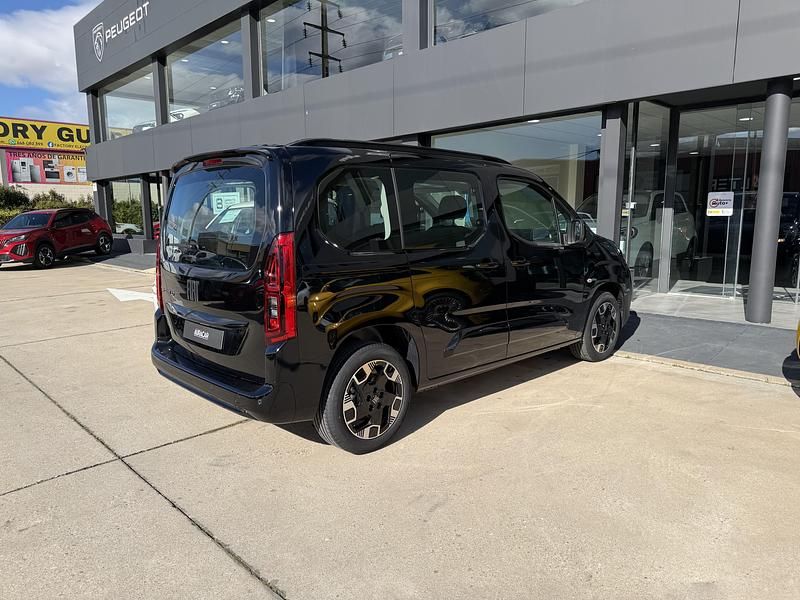 Nuevo Fiat Doblò 100 CV (73 kW) 2025 Negro Monovolumen