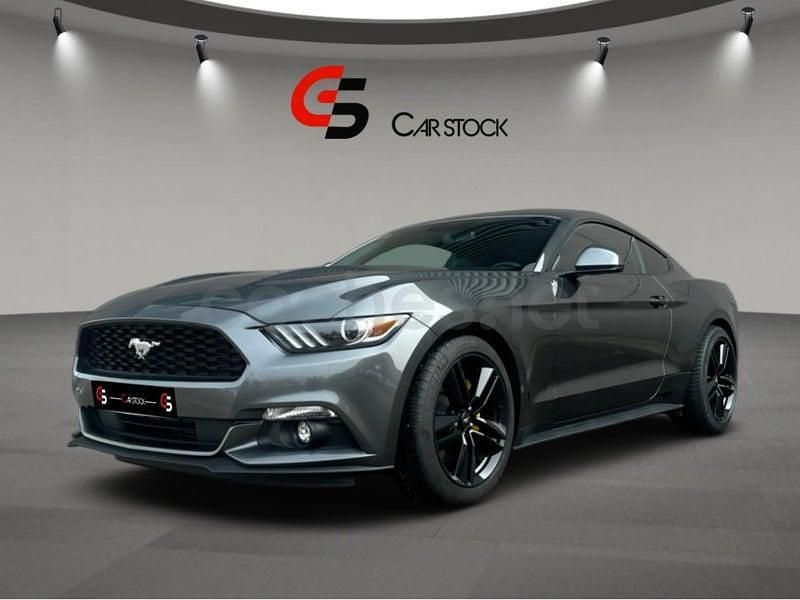 Gris / plata Usado 2017 Ford Mustang Fastback Coupe | 36.900 € (Caro) - Imagen 1/4
