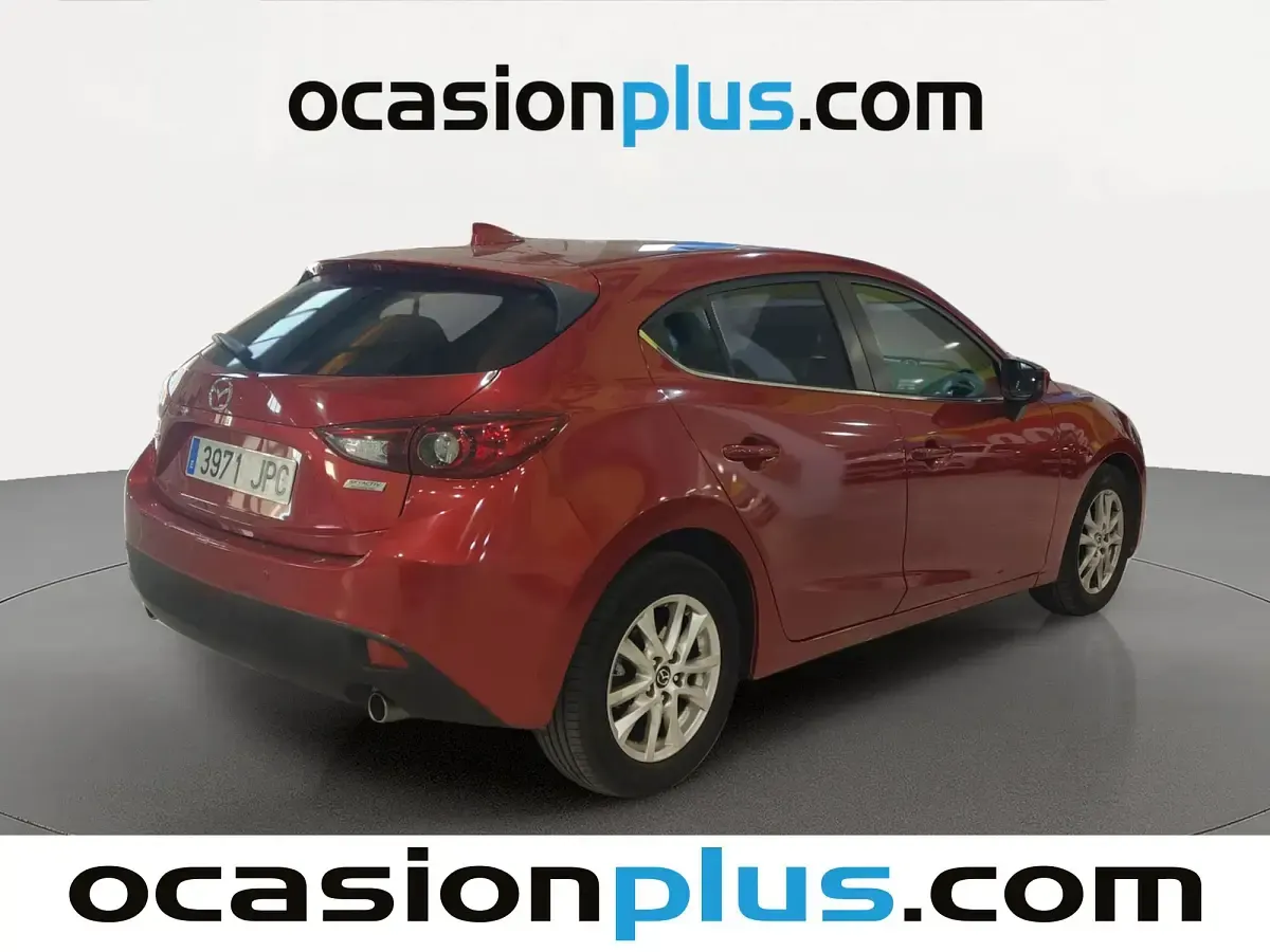 Usado Mazda 3 Style 120 CV (88 kW) 2016 Rojo Utilitario