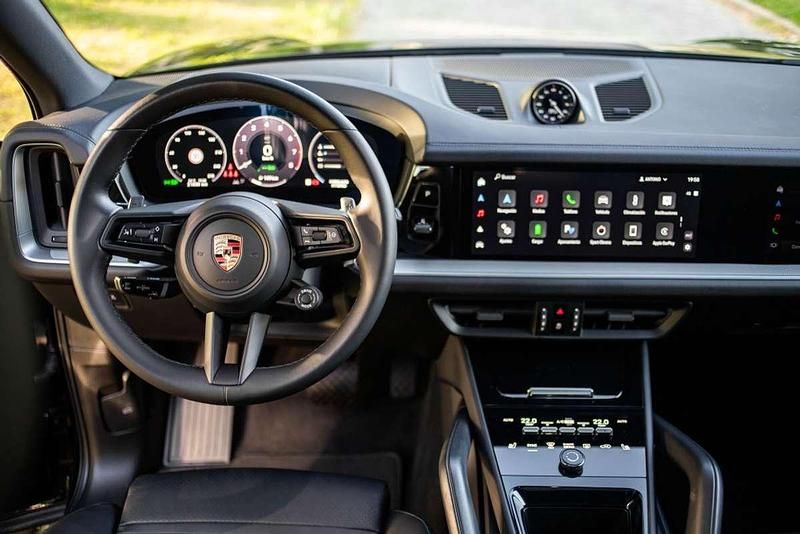 Usado Porsche Cayenne 470 CV (345 kW) 2023 Negro SUV