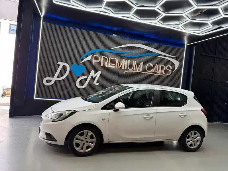 Usado Opel Corsa Selective 90 CV (66 kW) 2017 Blanco Utilitario
