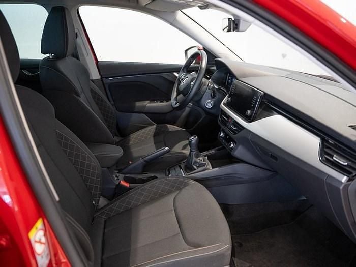 Usado Skoda Kamiq Ambition 95 CV (69 kW) 2022 Rojo SUV