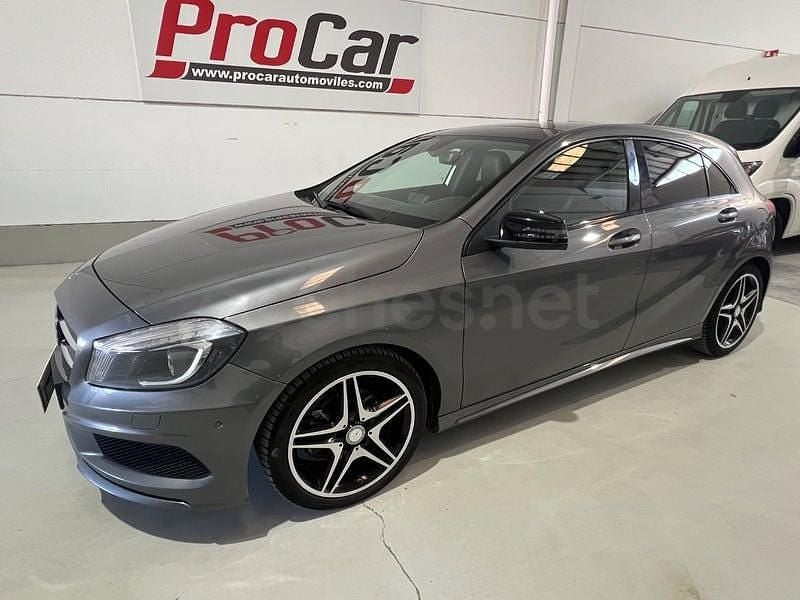 Käytetty Mercedes A200 AMG line 136 HP (100 kW) 2015 Harmaa Sedan