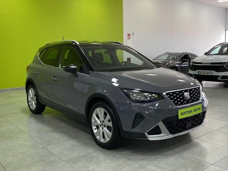 Usado Seat Arona Xperience 115 CV (84 kW) 2025 Gris SUV