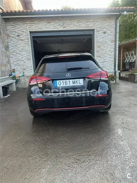 Usado Mercedes A180 109 CV (80 kW) 2019 Negro Berlina
