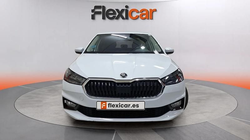 Usado Skoda Fabia Selection 95 CV (69 kW) 2024 Blanco Utilitario