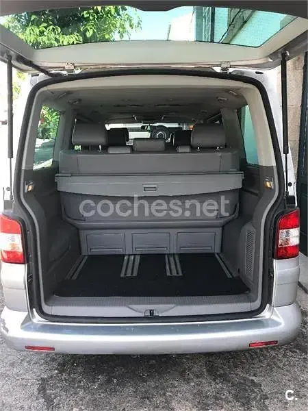 Usado VW Multivan Highline 174 CV (127 kW) 2006 Gris / plata Monovolumen