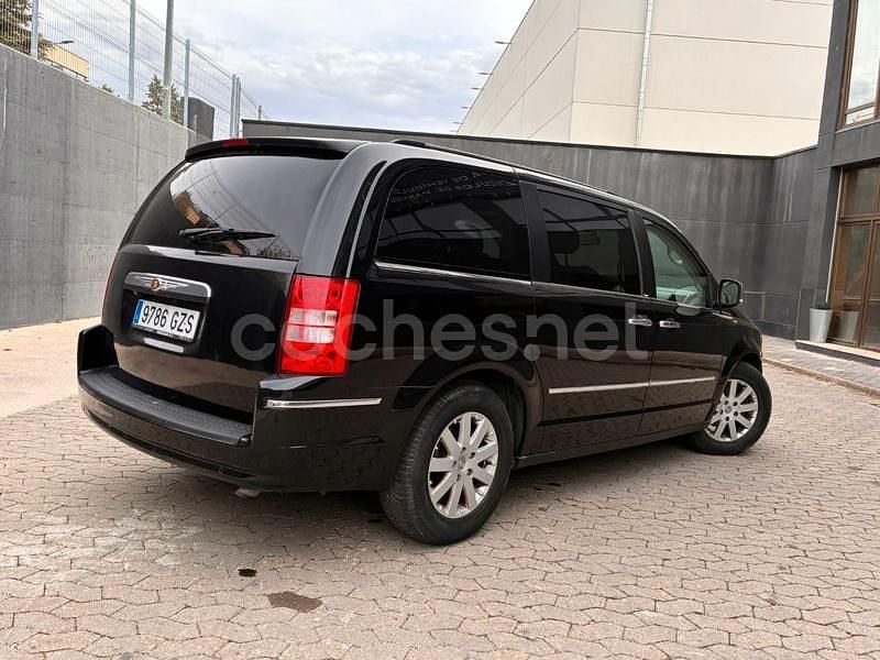 Usado Chrysler Grand Voyager Touring 163 CV (119 kW) 2010 Negro Monovolumen