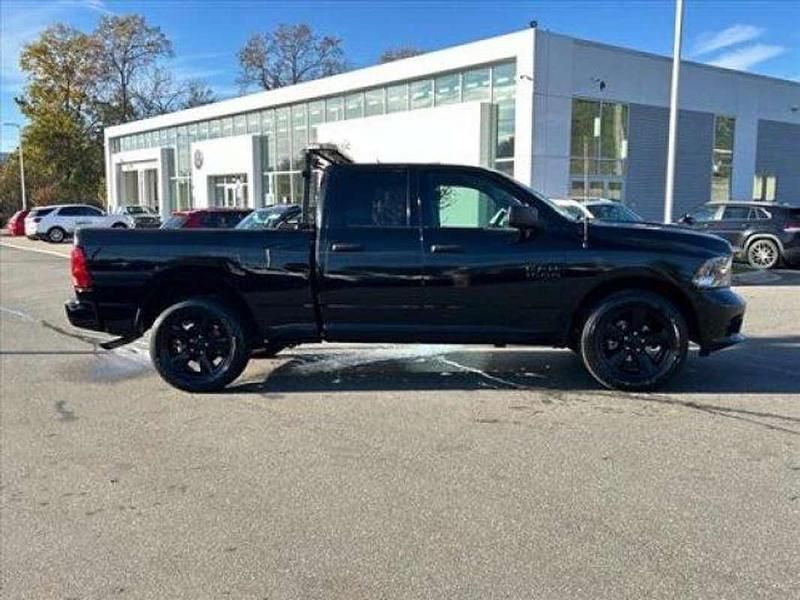 Usado Dodge Ram 305 CV (224 kW) 2021 Gris Pickup/Camioneta